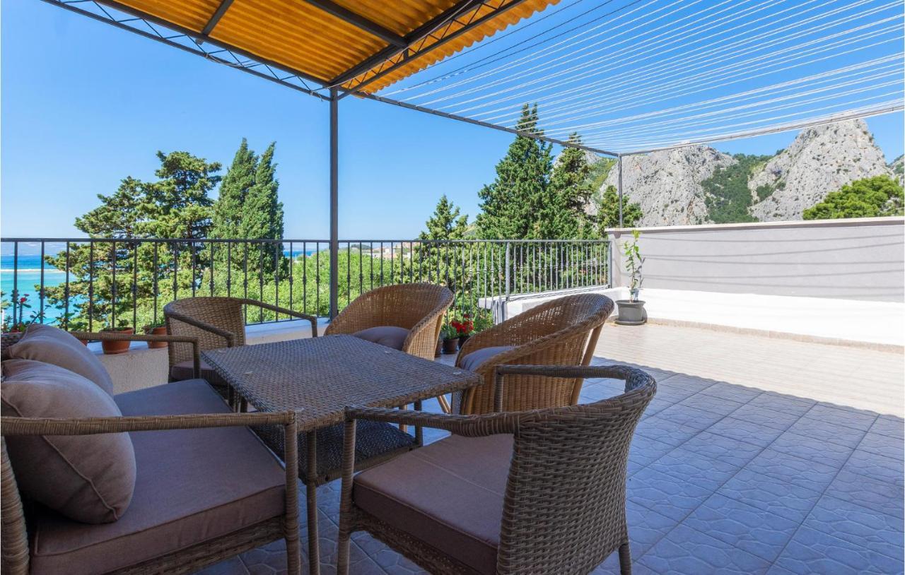 Gorgeous Apartment In Omis With Kitchen Zewnętrze zdjęcie